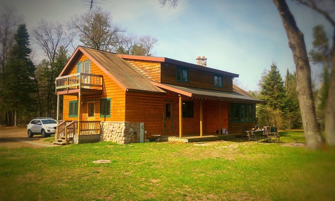 Crivitz House | Quiet, isolated, beautiful home
