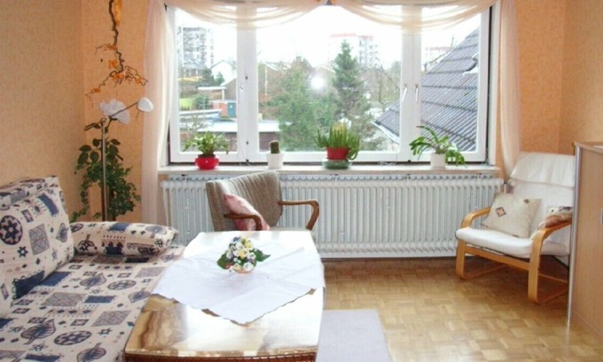 Heikendorf Apartment | Quiet location 5'to the beach/ 3'to the bus/ 5'to the ferry/ parking space