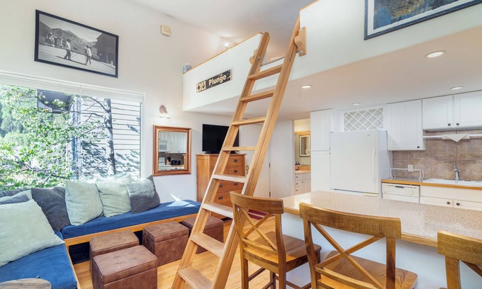 Telluride Condo | Quiet Lofted Studio at Tomboy Lodge