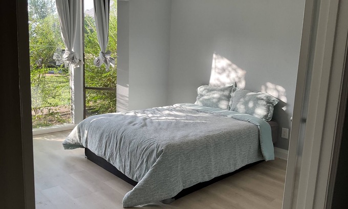 Lakeway Apartment | Quiet master room with private bath
