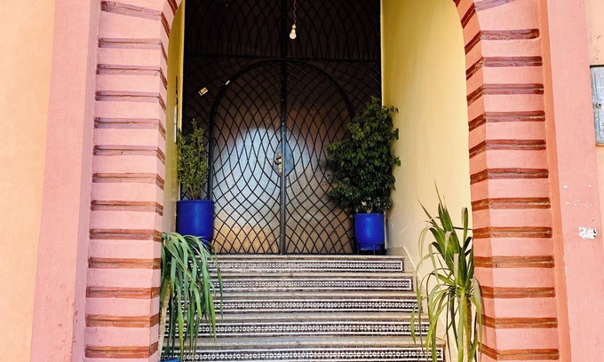 Mouassine Apartment | Quiet modern apartment in Guéliz with parking and wifi