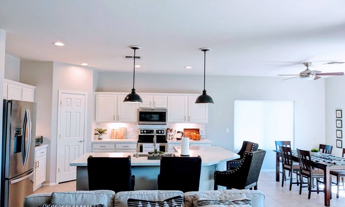 Maricopa House | Quiet Mountain View Home within walking distance to Copper Sky Community Center