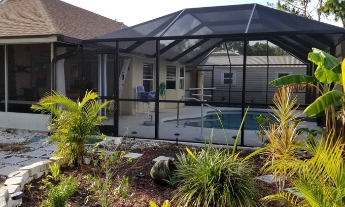 Englewood East House | Quiet neighborhood close to amenities/6 miles from beach with private pool