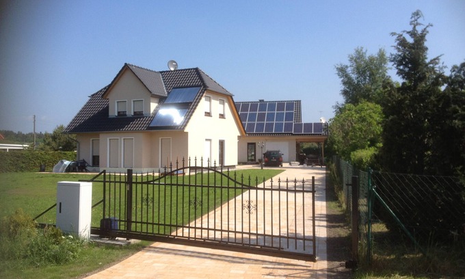 Saal House | Quiet on the edge of a forest cottage is located on Darß - your holiday on the Baltic Sea.