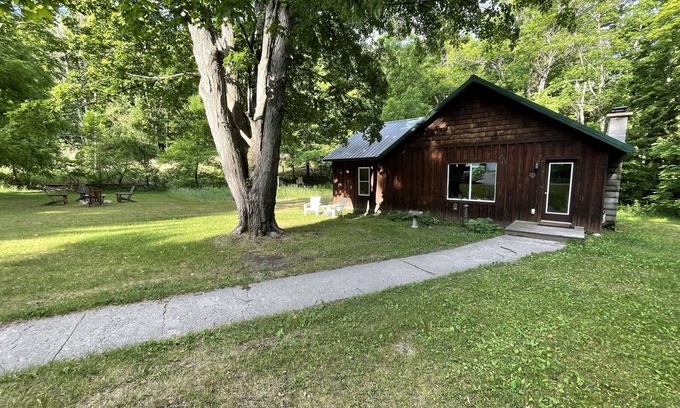 Frankfort Cabin | Quiet place to land near Lake Michigan, Crystal Lake, Trails, Fishing, and more!