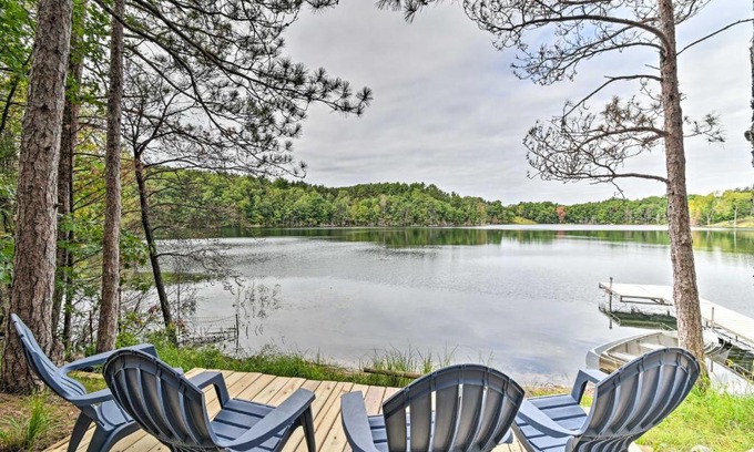 Wautoma House | Quiet Retreat on Lake with Kayaks, Boats and Bikes!