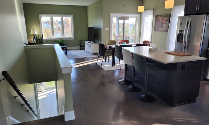 Casselman House | Quiet Riverfront , Pet friendly