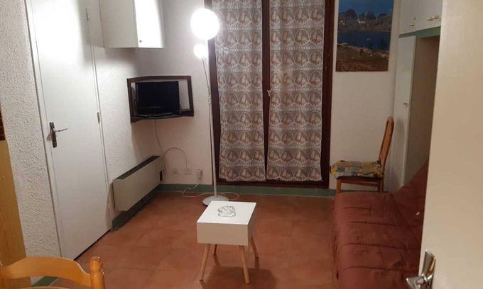 Allos Apartment | Quiet studio near the center of Allos, close to the famous lake, the Verdon and skiing.
