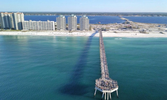Navarre Beach Condo | Quiet Top Floor Condo With Easy Beach Access & Great Pool