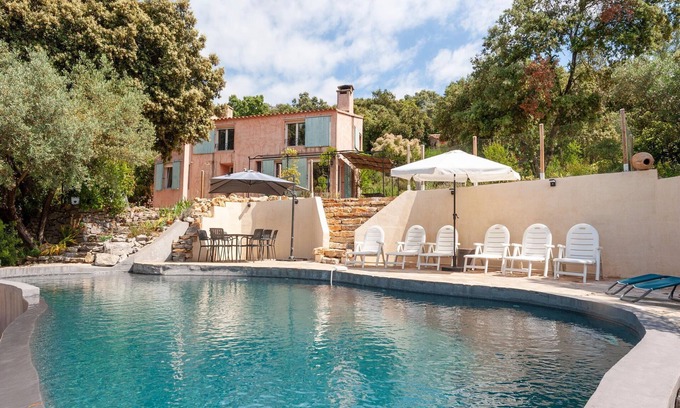 Pignans House | Quiet vacation home with private pool