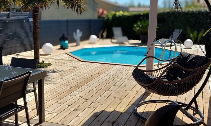 Marennes House | Quiet villa with pool in Marennes 3km from the ocean