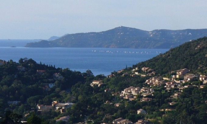 Le Rayol Villa | Quietly situated villa with sea view and heated pool in Rayol -Canadel free wifi