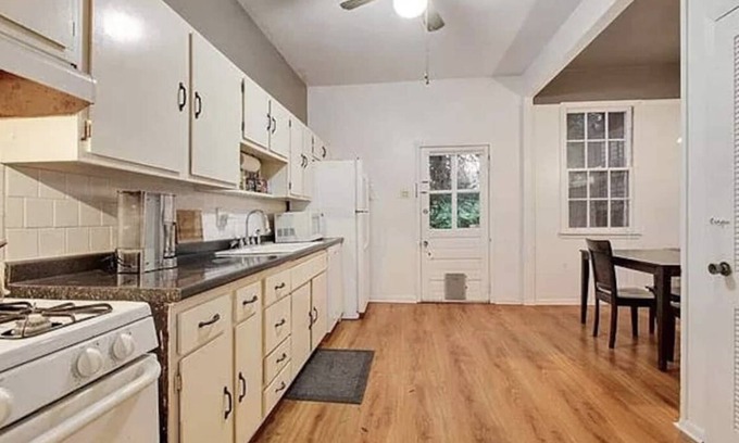 French Quarter Apartment | Quintessential French Quarter Cottage with Lush Courtyard