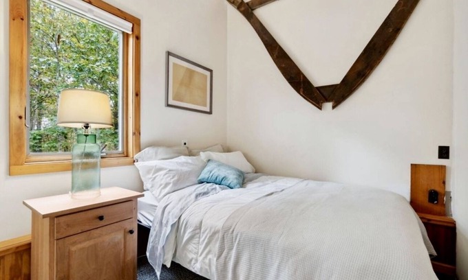 Medomak House | Quintessential Maine Oceanfront home