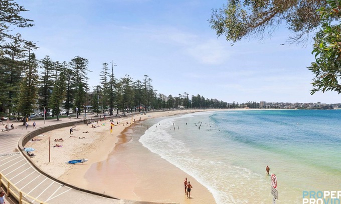 Manly House | Quinton House Manly Beach