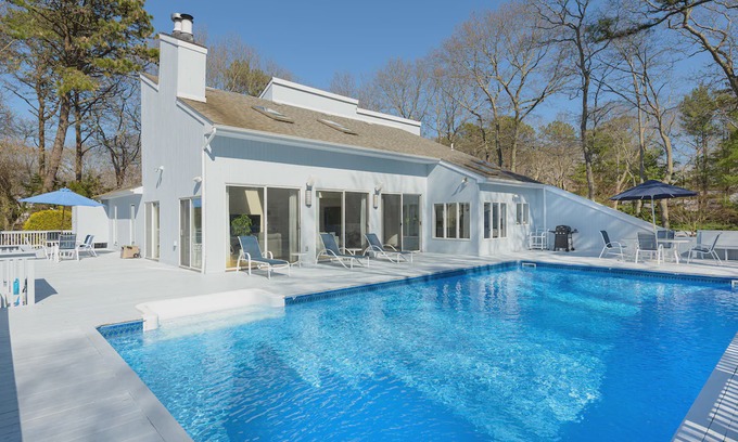 Quogue House | Quogue beach house with Pool and Tennis Court