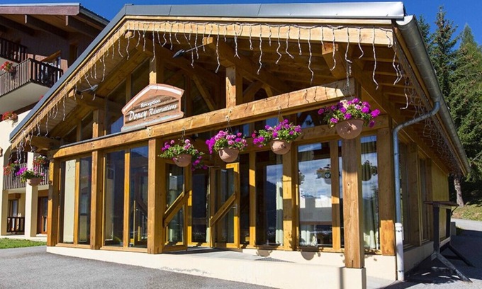 Doucy-Combelouviere Apartment | Résidence Beauregard 2P5S