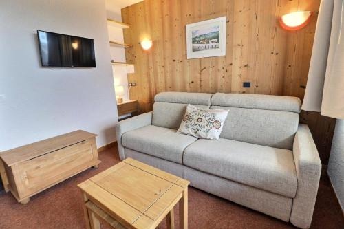 Meribel-Mottaret Apartment | Résidence Candide - STUDIO SKIS AUX PIEDS, PROCHE DES COMMERCES MAE-7681