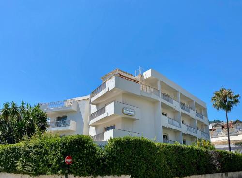 Beaulieu-sur-Mer Apartment | Résidence Carlton - Rénovée avec Piscine