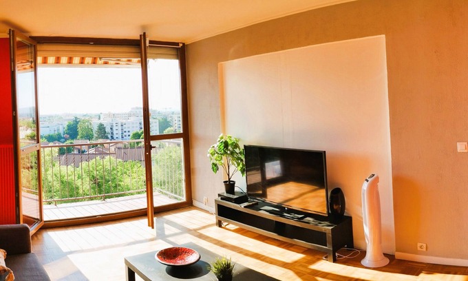 Marendiere - Fouillouse Apartment | Résidence du Parc de Lyon-est 102m², 5 Chambres