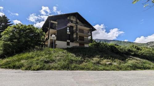 Puy-Saint-Vincent Apartment | Résidence Les Maisonnettes - GRAND APPARTEMENT AU CALME - 6/7 PERS MAE-4661