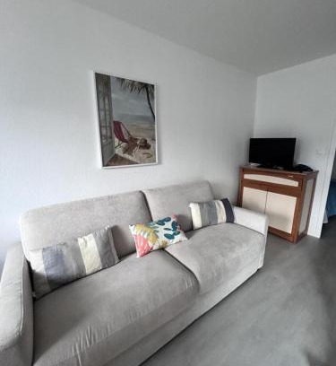 Trouville-sur-Mer Apartment | Résidence Les Tamaris - maeva Home - Studio + coin cabine vue mer 3 personnes - Sélection MAE-5533