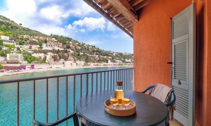Villefranche-sur-Mer House | Résidence partenaire Le Palais de la Marine