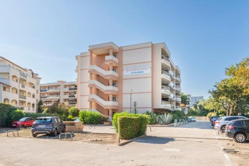 Sainte-Maxime City Centre Apartment | Résidence Pierre & Vacances Les Platanes