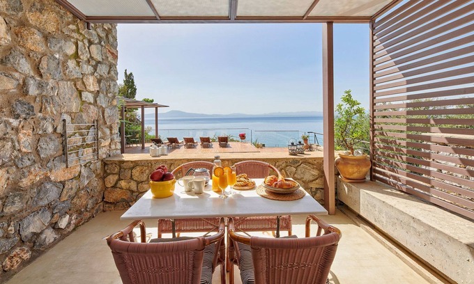 Kitries Villa | R 3036 Villa Everett with Private Balcony, Sea view & Soundproof Windows.