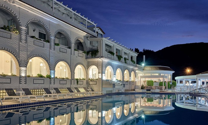 Kalamaki Apartment | R 821 Deluxe Suite with Private Pool Maid Service Breakfast Included