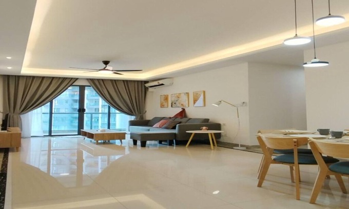 Central District Condo | R&F PrincessCove @ Johor Bahru by HomeStay888/6pax/3BedRoom2BathRoom/5MIN to CIQ