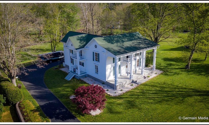 Mountain City House | R. H. Donnelly Estate *** ENTIRE HOME ***