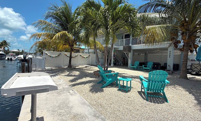 Marathon House | R & K's Marathon Paradise 2/2 Duplex w/35` Dock &