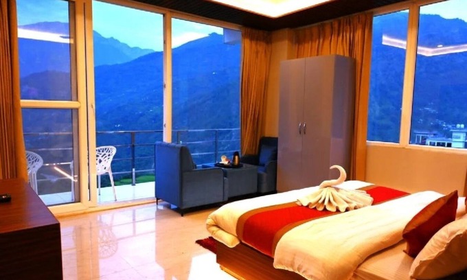 Guptkashi Hotel | R Narayan Pleasant Inn Hotel - Guptkashi