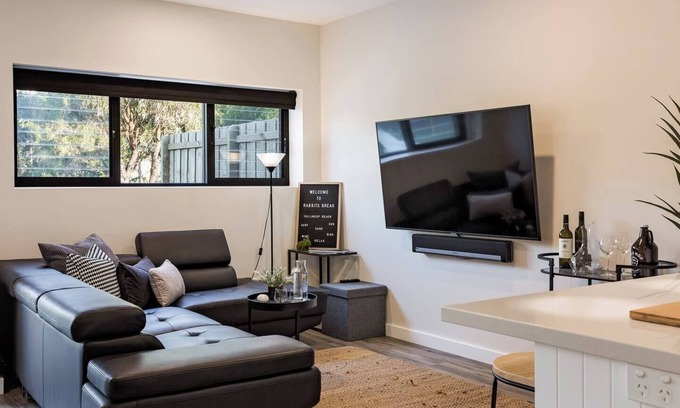 Yallingup House | Rabbits Break Beachside Bliss Steps from Yallingup