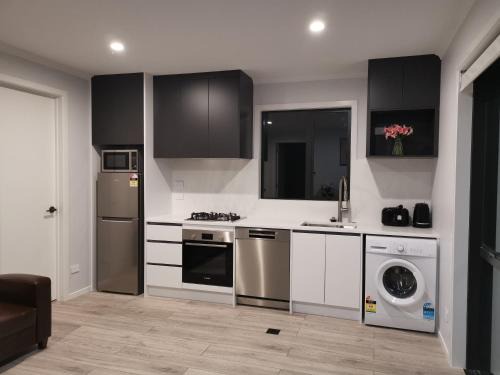 Hamilton House | Rabbits Home- Riverside, Separate courtyard, New 1-bedroom