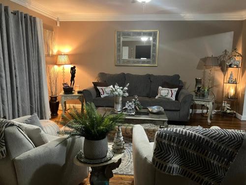 Speedway House | Racetrack close