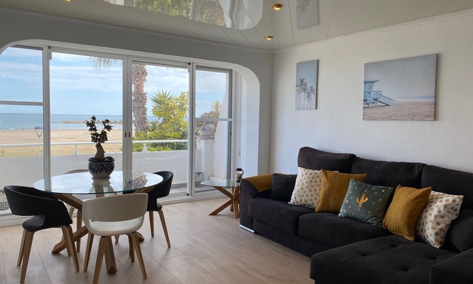 Cunit House | RACUNIT, our beachfront house in Cunit, between Barcelona and Tarragona.