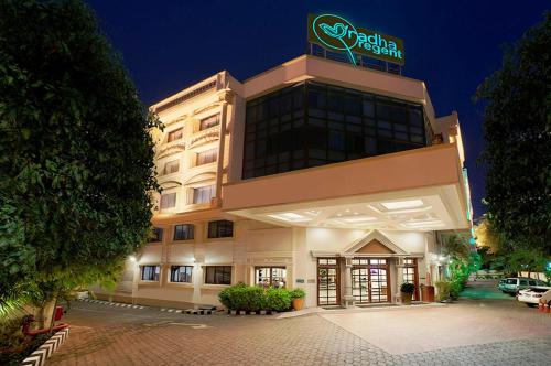 Koyambedu Hotel | Radha Regent, Chennai