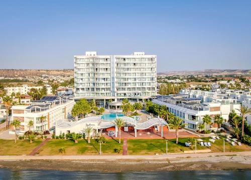 Oroklini Resort | Radisson Beach Resort Larnaca