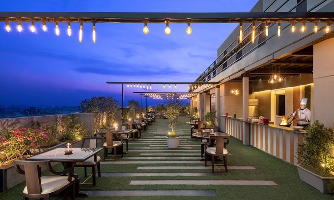 Ellis Bridge Hotel | Radisson Blu Hotel Ahmedabad