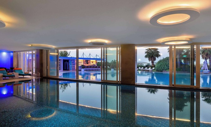 Zeytinburnu Hotel | Radisson Blu Hotel Istanbul Ottomare