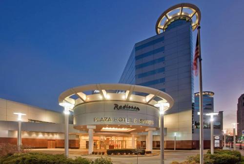 Central Business District Hotel | Radisson Plaza Hotel at Kalamazoo Center