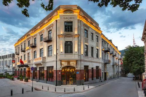 Chugureti Hotel | Radisson RED Tbilisi