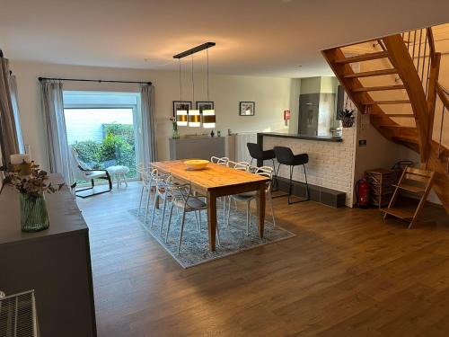 Raeren House | Raelax