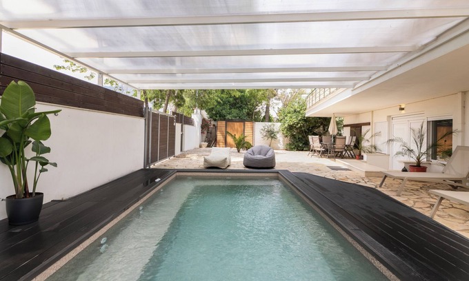 Loutraki House | Rafia Loft Loutraki: Heated Pool, Billiard I Beach