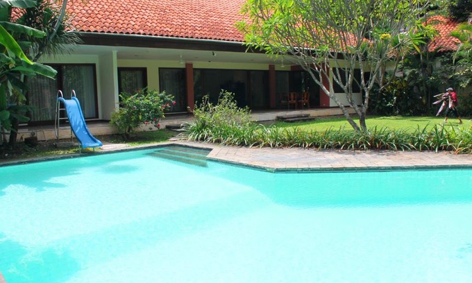 Jakarta Villa | Ragunan Creative Villas
