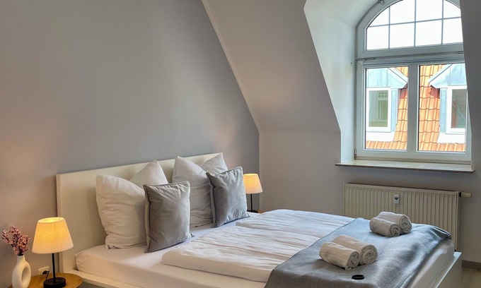 Erfurt Apartment | Raha - Ihr Komfortables Zuhause am HBF - Vollausgestattet - Parkplatz