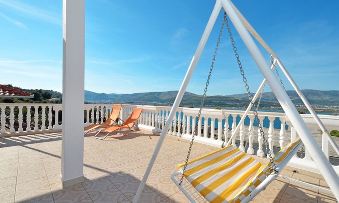 Municipality of Trogir Apartment | RAINBOW 1, sea view apartment for 5 persons