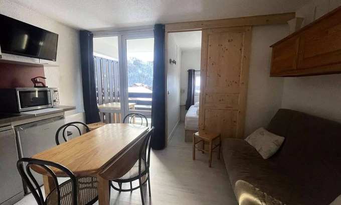 Mont-de-Lans Apartment | Rainbow C Residence - T2 coquet facing the mountain and with open views of the "Vallee Blanche"